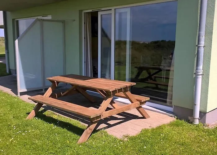 Au Rez-de-chaussee Avec Terrasse Degagee - Fr-1-675-56 Apartment Wimereux
