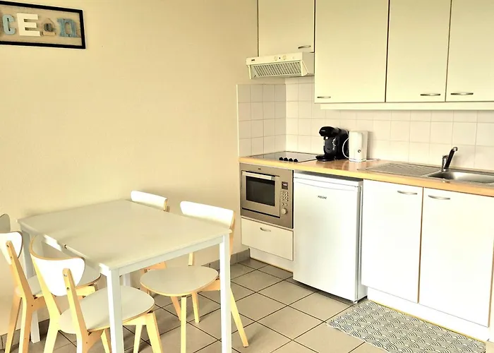 Au Rez-de-chaussee Avec Terrasse Degagee - Fr-1-675-56 Apartment Wimereux