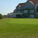 Au Rez-de-chaussee Avec Terrasse Degagee - Fr-1-675-56 *