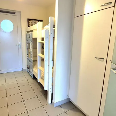 Apartament Au Rez-de-chaussee Avec Terrasse Degagee - Fr-1-675-56