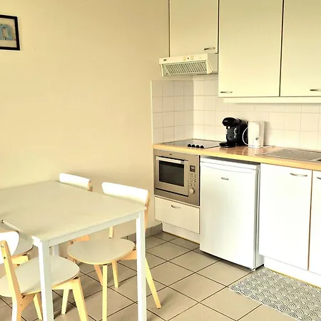 Au Rez-de-chaussee Avec Terrasse Degagee - Fr-1-675-56 Apartament Wimereux